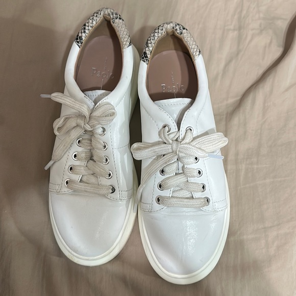 Women sneakers size 8 - Picture 1 of 2